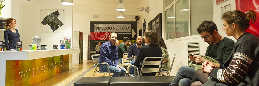 Foyer di Dialogo nel Buio